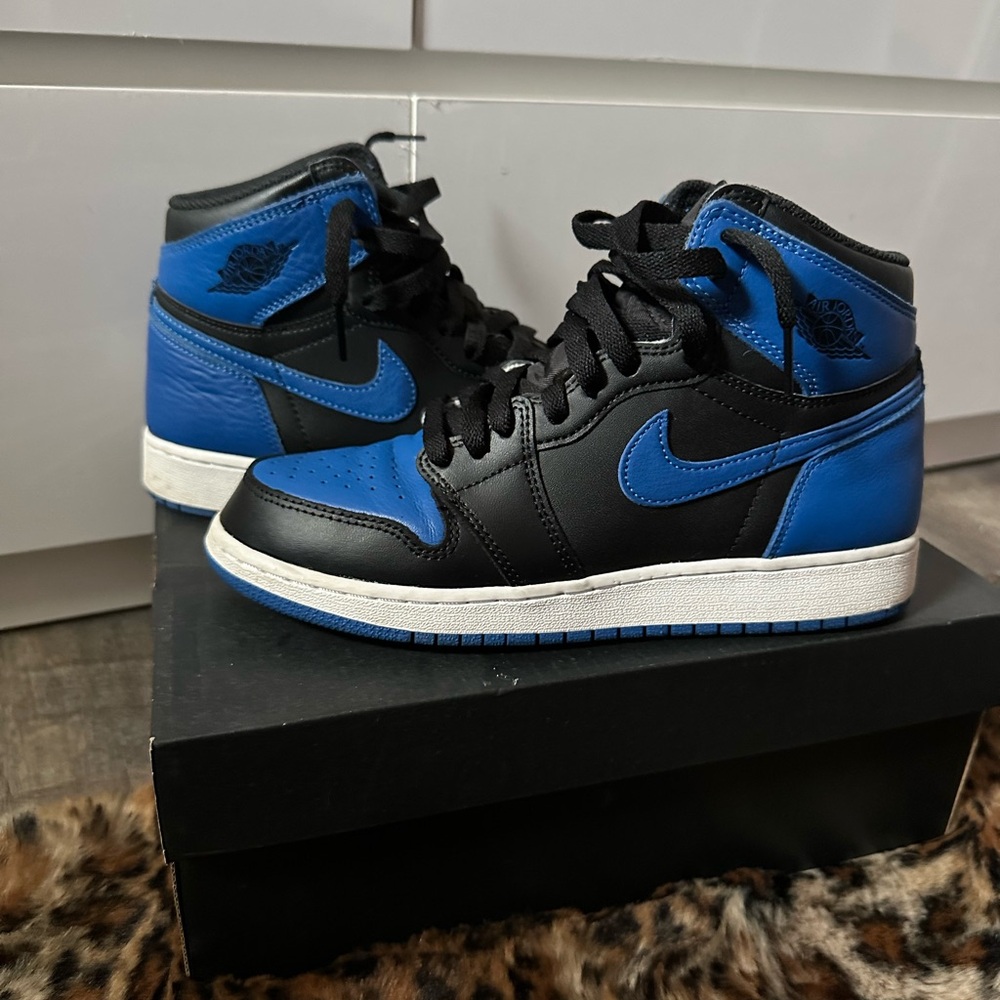 Air Jordan 1 royal blue